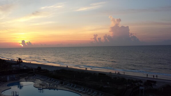Piscine intérieure, piscine extérieure