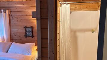 3 camere, ferro/asse da stiro, Wi-Fi gratuito, lenzuola