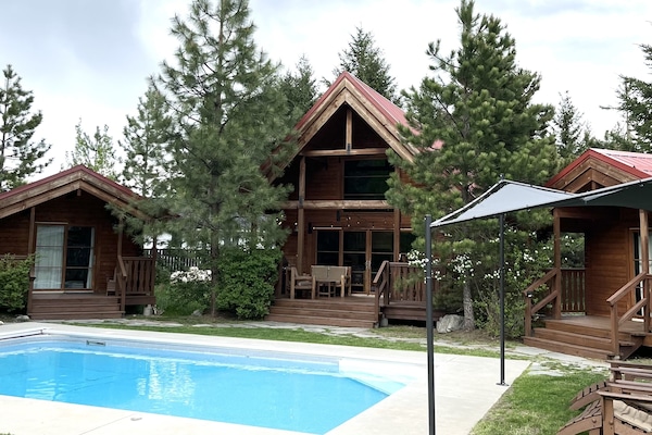 heated pool 5’ in the deep end - has an auto safety cover
