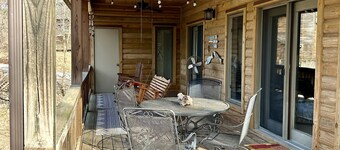 Unforgetable Large 2BR/ 2Bath, with lake access on Lake Ouachita and lake view