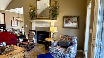 Smart TV, fireplace, DVD player, video library