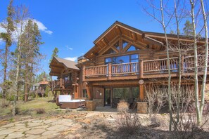 Exterior - Big Timber Lodge - Views Galore, Private Hot Tub! (Breckenridge)