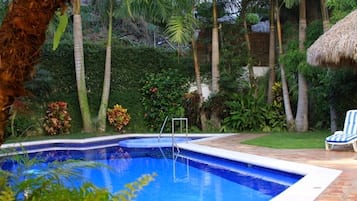 Piscine extérieure, piscine chauffée
