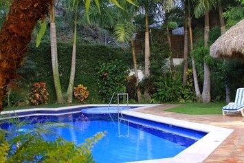 Private Heated Pool, Hot Tub & Garden. Make this your personal oasis