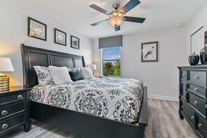 9 bedrooms, iron/ironing board, travel crib, free WiFi - ⭐⭐⭐⭐⭐Oversize Private Pool & Spa, Free Pool Heat, Exclusive Luxury Platinum Home (Davenport)