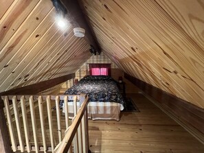 2 bedrooms, travel crib, WiFi, bed sheets