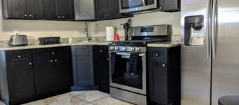 25 Historic Boutique Shotgun Mid-City Apartment