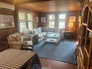 ��スマートテレビ、DVD プレーヤー、書庫、ビデオライブラリ