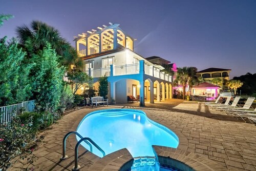 Bella Vita – Luxury Lakefront Retreat with Private Pool