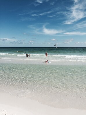 Beach nearby, sun-loungers, beach towels