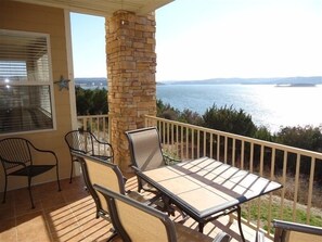 Property grounds - Fall Dates open! Luxury Lakefront Condo! 2 King Beds/2 New Baths, What A View! (Hollister)