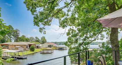Modern Waterfront Home on Lake Hamilton – Perfect for Families or Couples