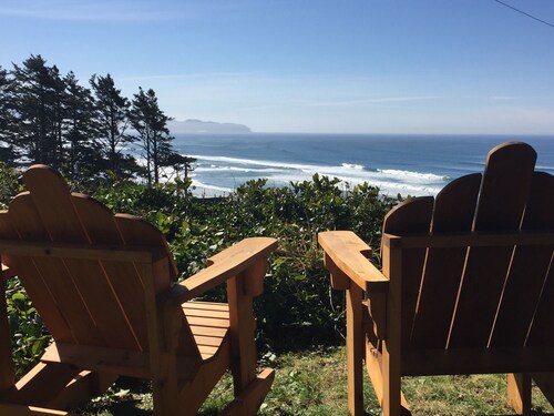 Knotty Pine Oceanside Cabin-Awesome Ocean View- CLOSED FOR REBUILD