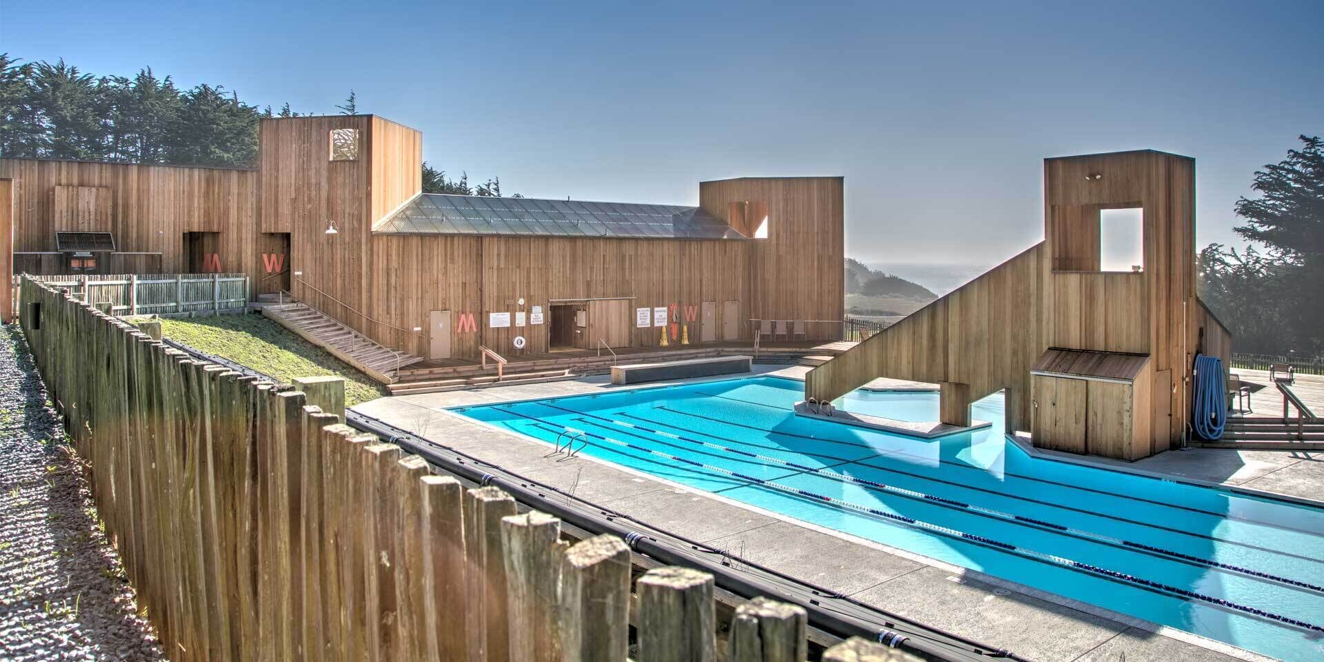 室外泳池、暖水池