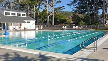 室外泳池、暖水池