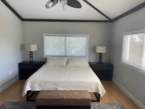5 habitaciones, tabla de planchar con plancha, wifi y ropa de cama 