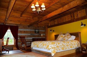 4 bedrooms, desk, iron/ironing board, travel crib