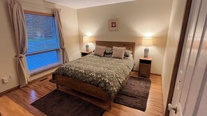 4 chambres, fer et planche à repasser, Wi-Fi gratuit, draps fournis