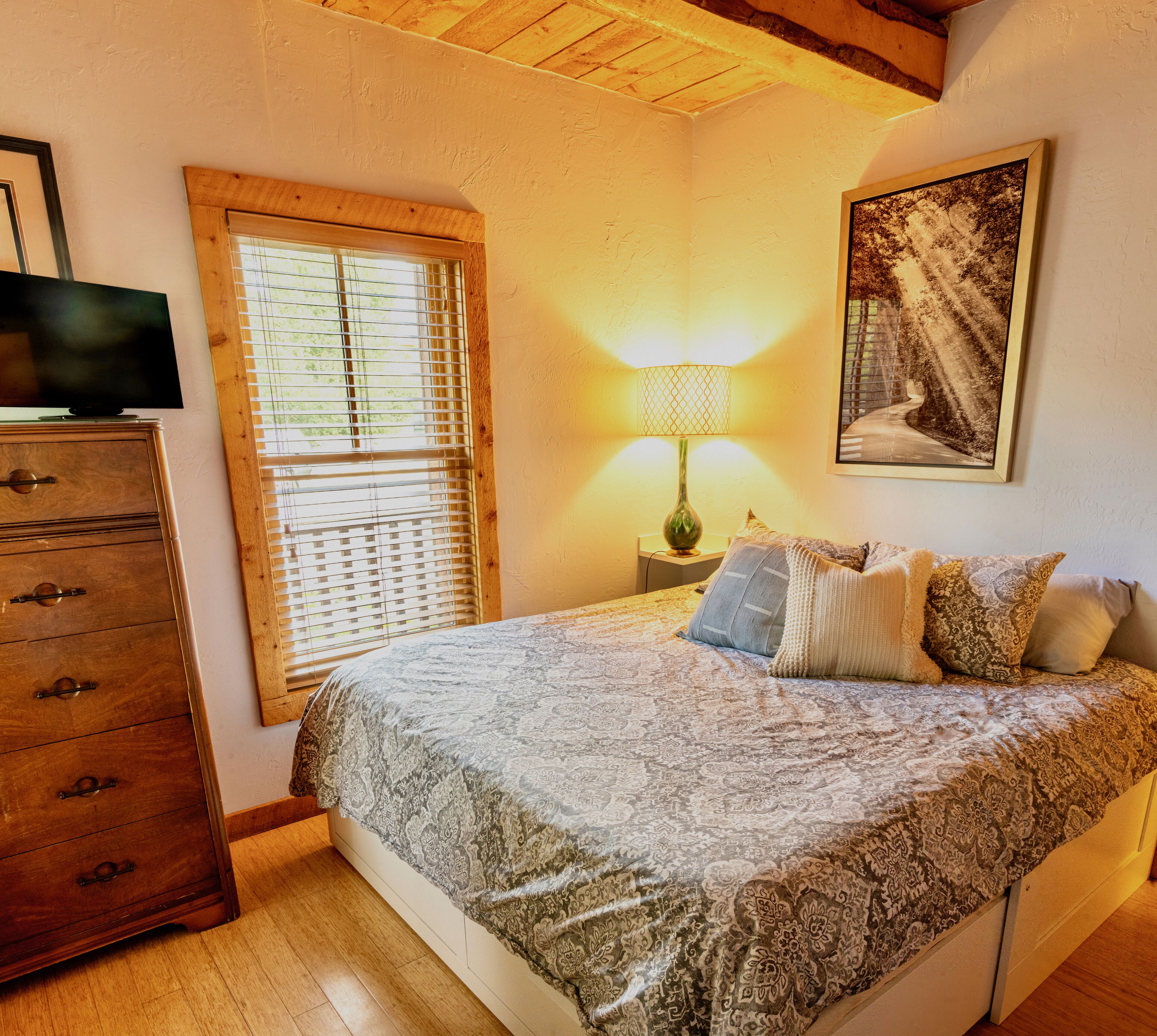 3 bedrooms, iron/ironing board, travel crib, WiFi