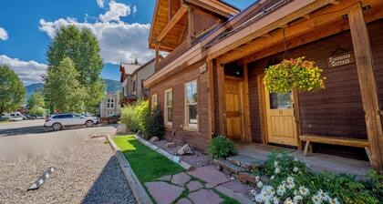 Hotub!Fireplace!Sauna!Best Location In Town!Steps to FREE Shuttle!Comfy!