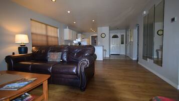 TV connectée, jeux vidéo, lecteur de DVD, médiathèque