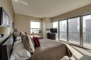 2 bedrooms, desk, iron/ironing board, travel crib