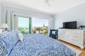 2 bedrooms, iron/ironing board, free WiFi, bed sheets - Beach Location - Luxury Villa with Pool, Walk to Beach and Restaurants! (Siesta Key)