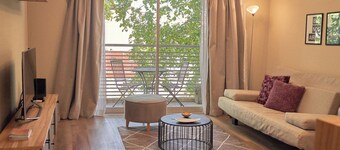 5 Stars! Just Renovated, Best Location in Palermo Soho, Featured on CNN/Time Out