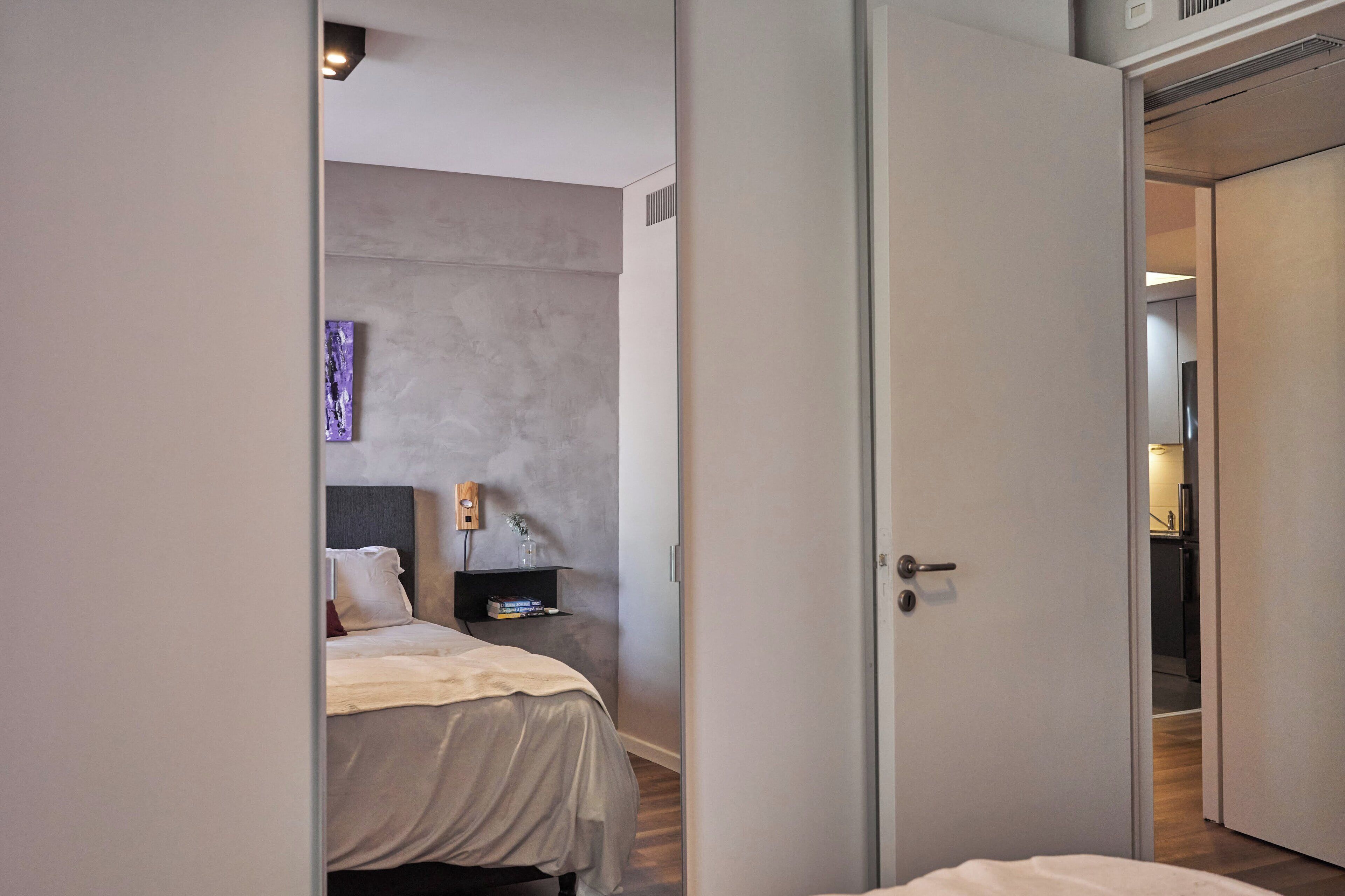 1 habitación y caja de seguridad en la habitación 