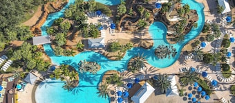 Reunion WATER PARK,free shuttle to Disney,Reunion golf, on-site dining.