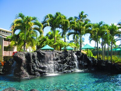 Fantastic Oceanfront Condo at the Cliffs Resort.  Great amenities & free WiFi. 