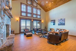 TV, fireplace, DVD player