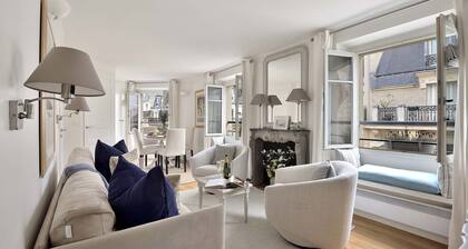 VENTE! Parfait pour 3!Charme-Vue Eiffel-AC-Wifi-Rue Cler Marchés-Restaurants