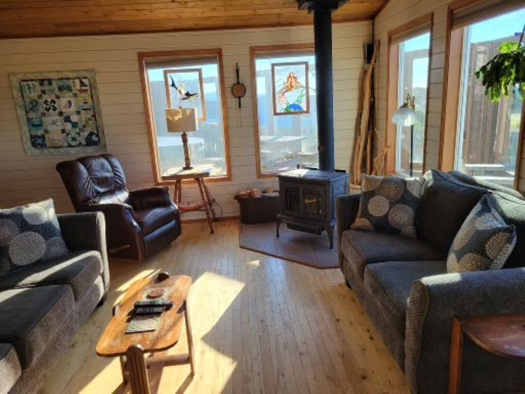 Smart TV, DVD player, books, music library