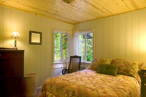 2 bedrooms, iron/ironing board, travel crib, WiFi