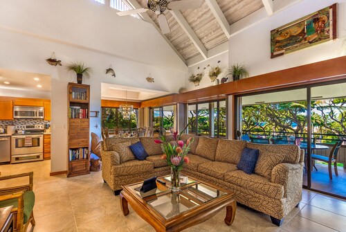 Incredibly Large Polynesian Style Villa in Wailea 
