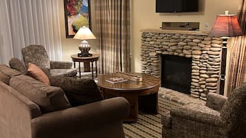 Smart TV, fireplace, DVD player