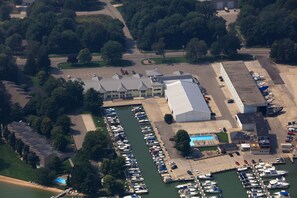 Aerial view - Staterooms 2D, Road View, newly built, seasonal heated pool, beach nearby (Holland)