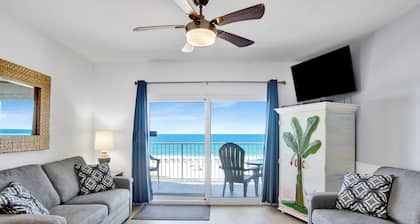 Tropic Isles 404! Walk Downtown 2 Hang Out! Beach/Ocean Front! BY Embassy suite