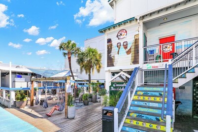 Isle Of Palms Condo, half block to beach,  enter with combo, private entrance. 