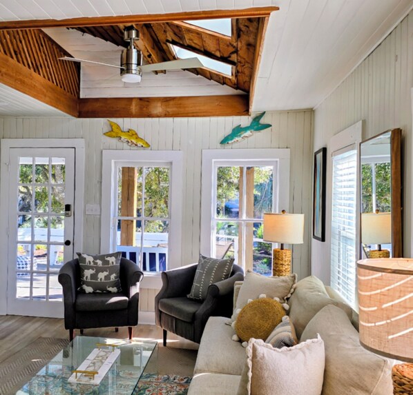 智能電視、書籍