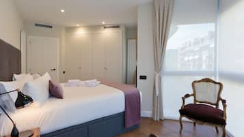 4 Schlafzimmer, Zimmersafe, Schreibtisch, schallisolierte Zimmer