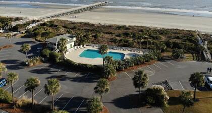 Beach Front Condo with Pool and Ocean View-Fall Special Rate
Special