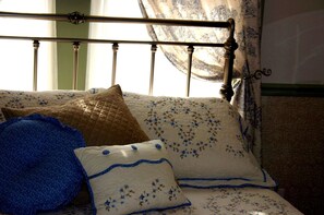 2 dormitorios, tabla de planchar con plancha, wifi gratis y ropa de cama