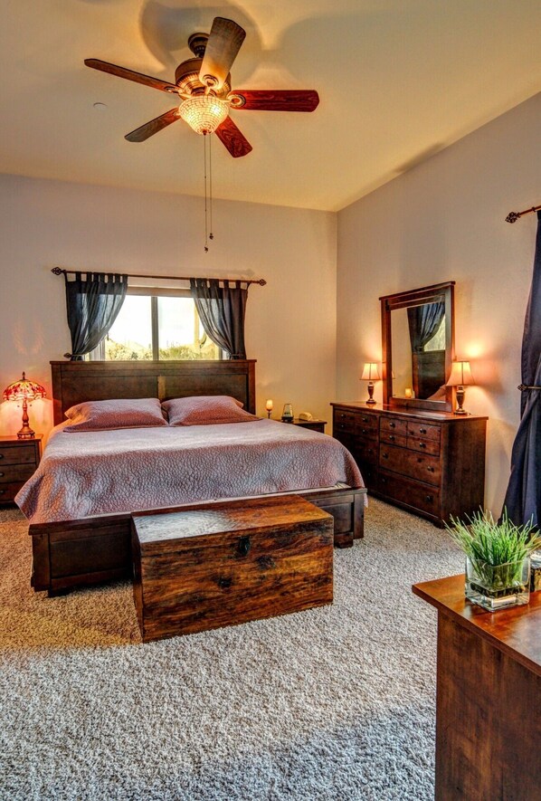 3 bedrooms, desk, iron/ironing board, free WiFi