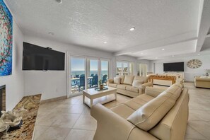 Smart TV, fireplace, offices