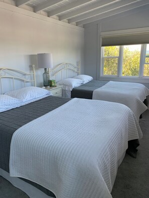 1 chambre, fer et planche Ă repasser, Wi-Fi gratuit, draps fournis