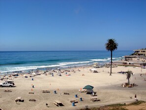 كراسي للتشمس، مناشف للشاطئ