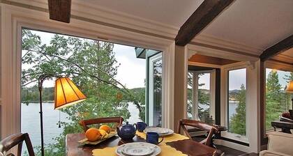 LAKE FRONT with VIEWS, private DOCK & AC