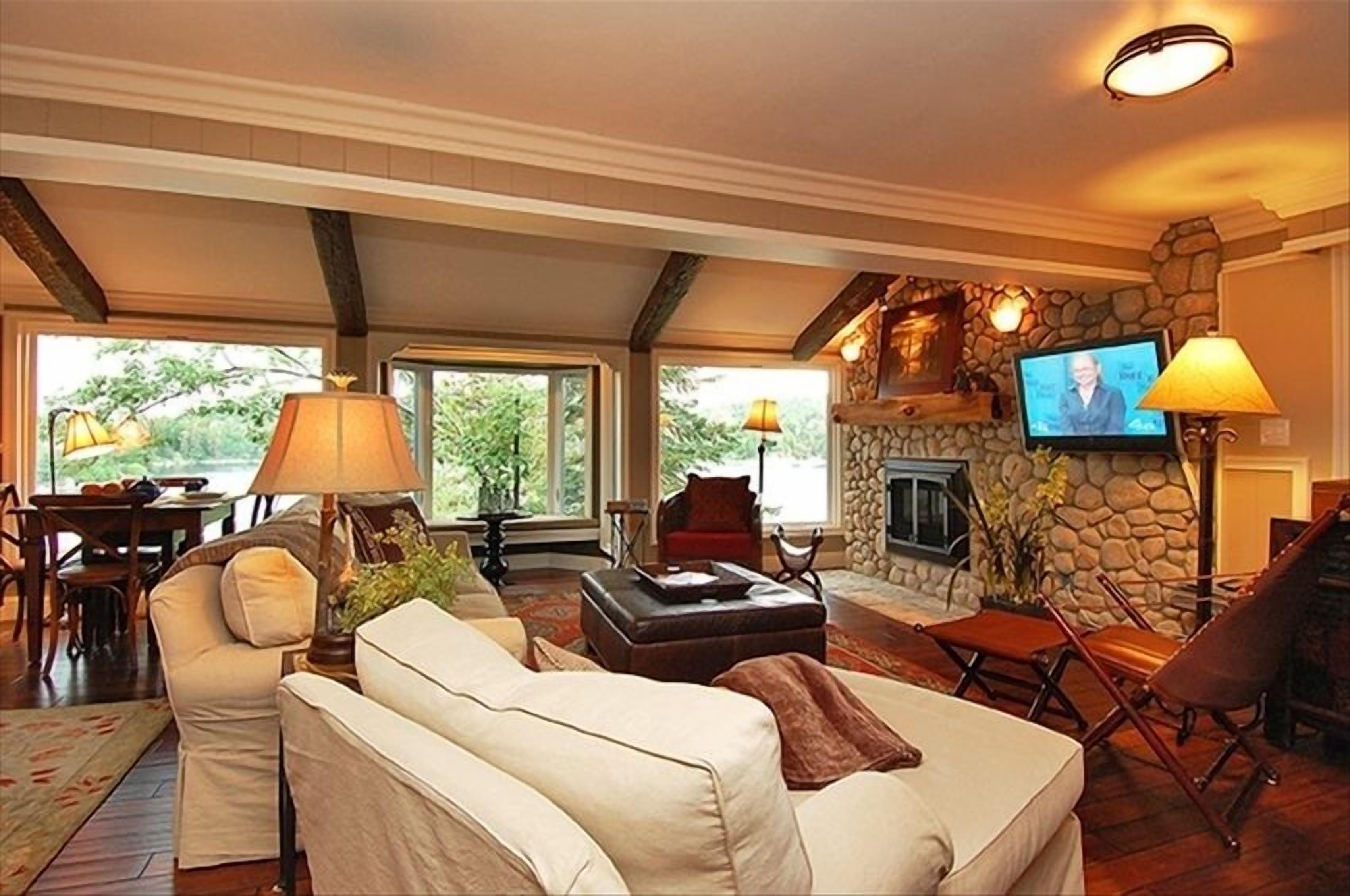 Lake Front With Views, Private Dock & Ac - San Bernardino, CA